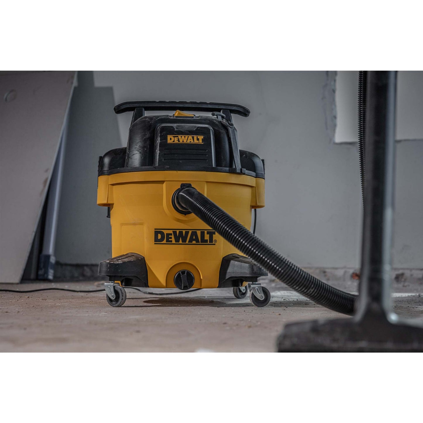 9 GALLON WET/DRY HEAVY-DUTY SHOP VACUUM