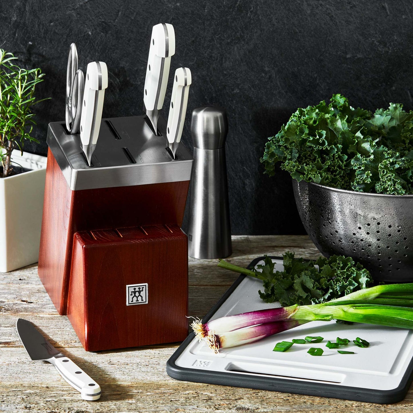 PRO LE BLANC 7PC SELF-SHARPENING KNIFE BLOCK SET