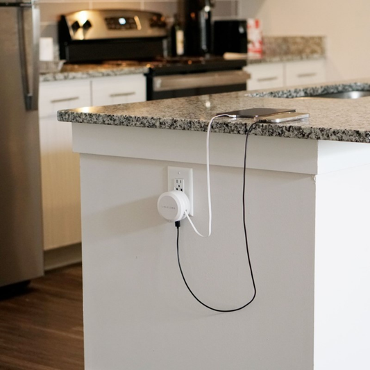 CHARGEHUB RETRACT WITH 4,000MAH POWER BANK - (CREAM METALLIC)