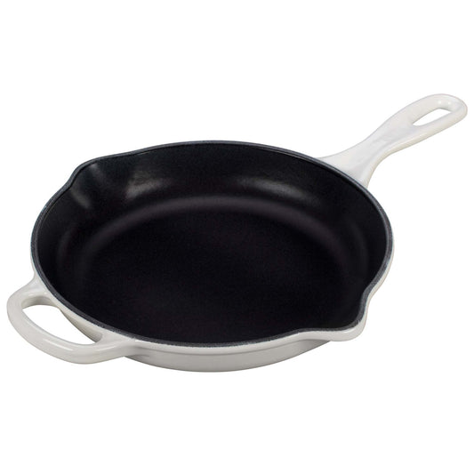 9" SIGNATURE CAST IRON SKILLET